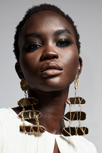 Fashion Trends x heavy Sparkling Jewelry