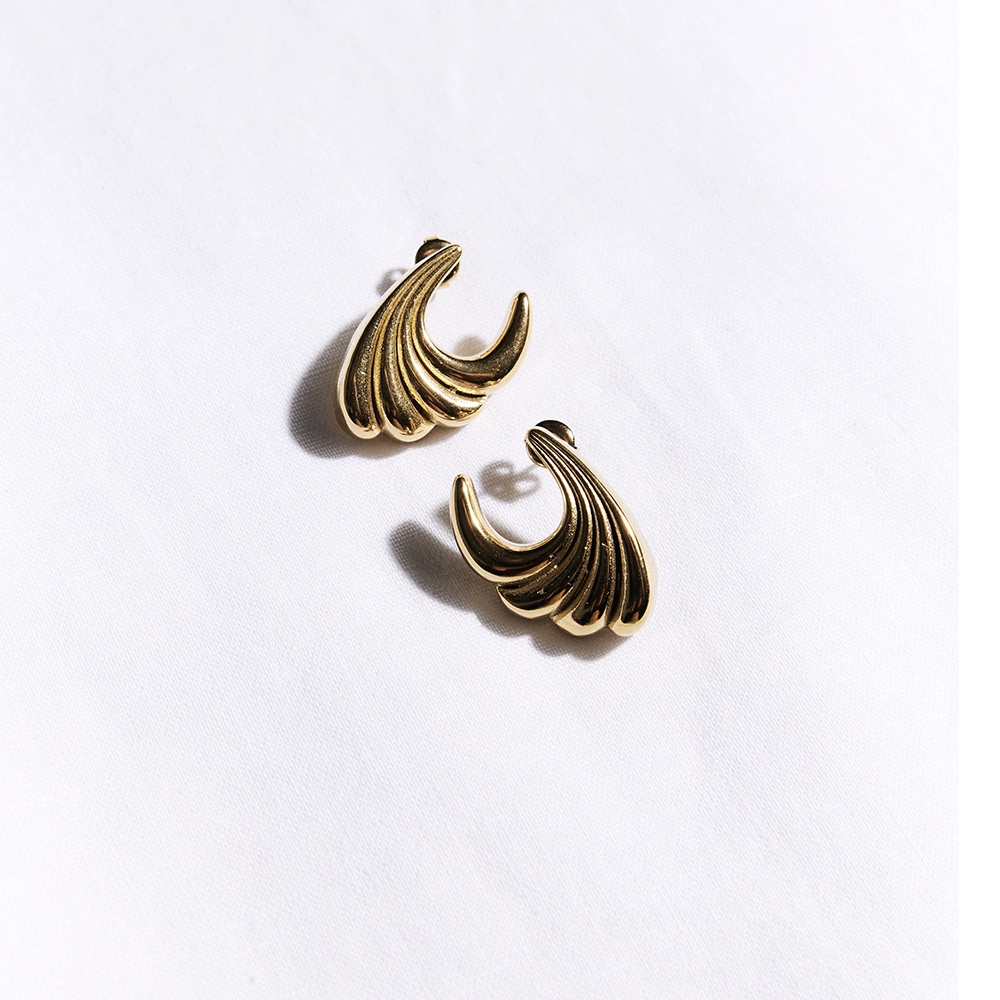 The Great Wave Earrings The Great Wave Earrings