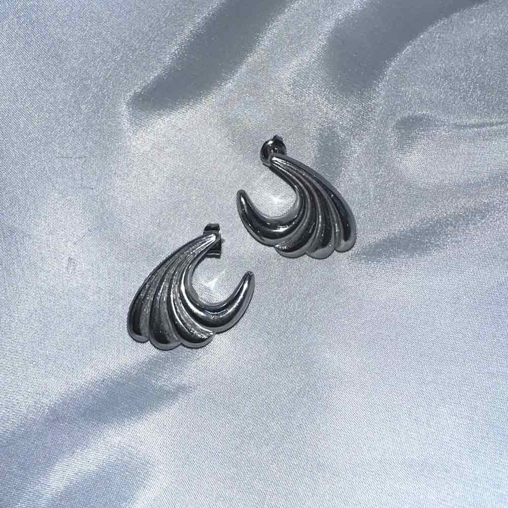 silver-waves-earrings silver-waves-earrings