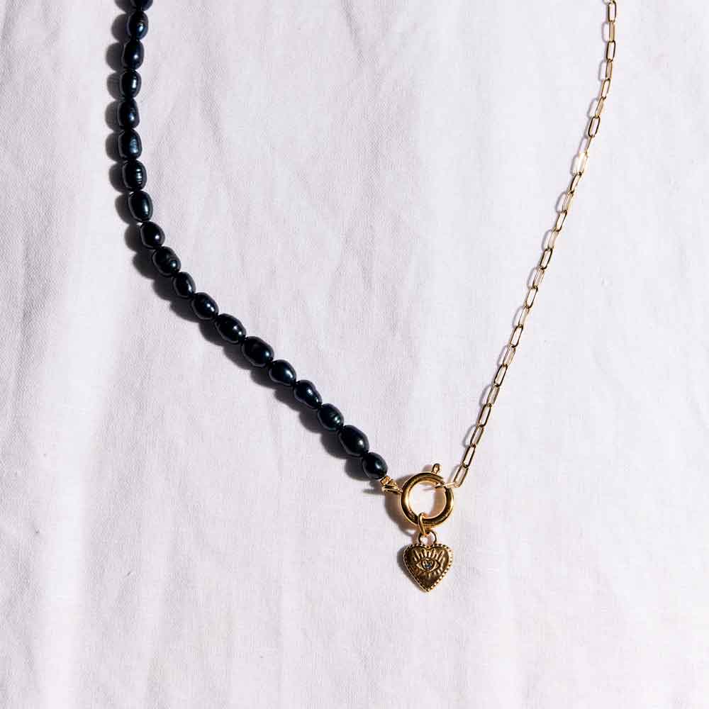 Midnight Heart Necklace Midnight Heart Necklace